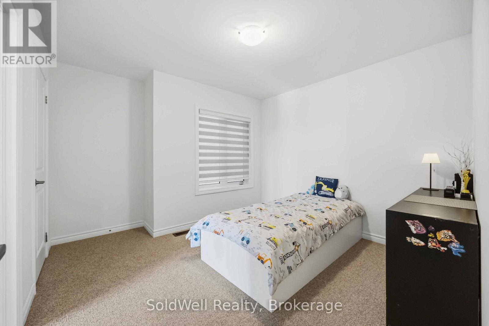 182 Silk Twist Drive, East Gwillimbury, ON