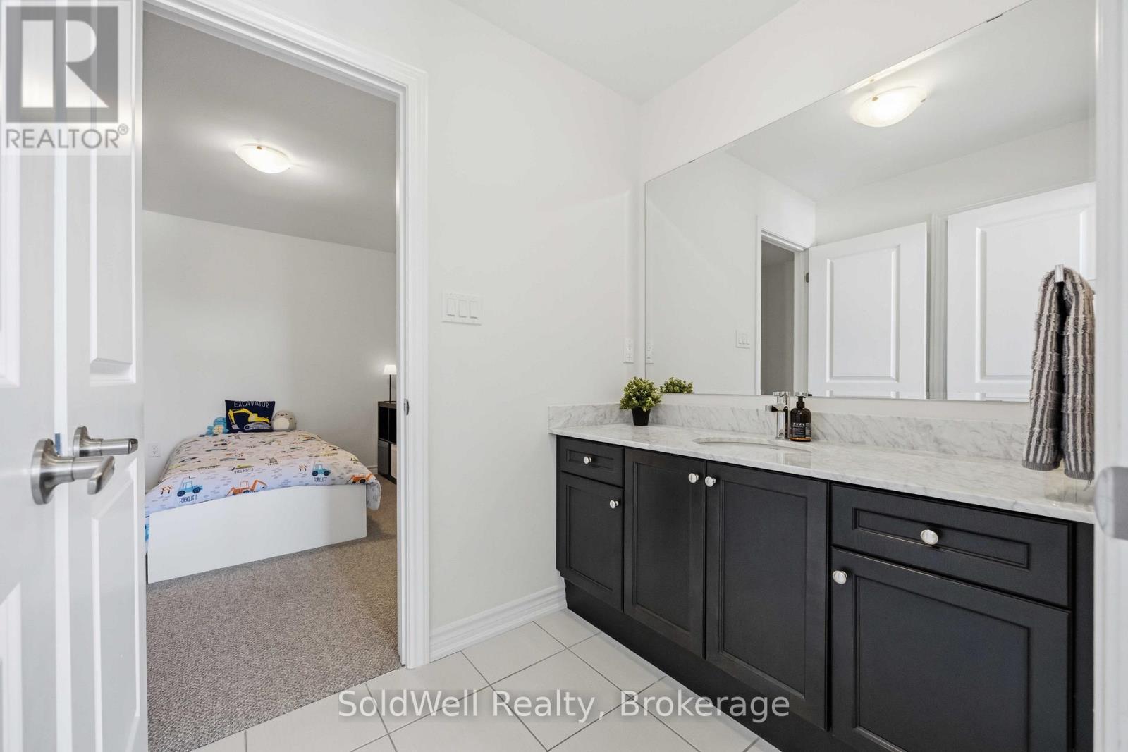 182 Silk Twist Drive, East Gwillimbury, ON