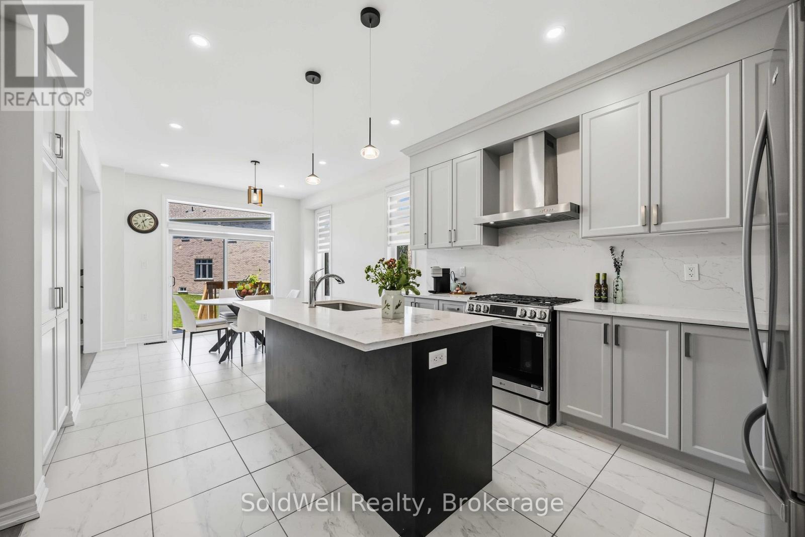 182 Silk Twist Drive, East Gwillimbury, ON