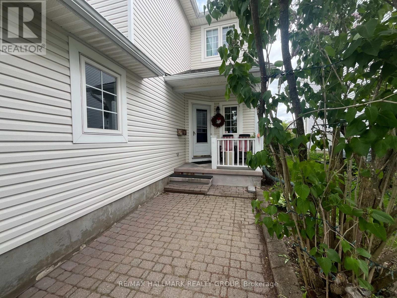 827 Como Crescent, Ottawa, ON