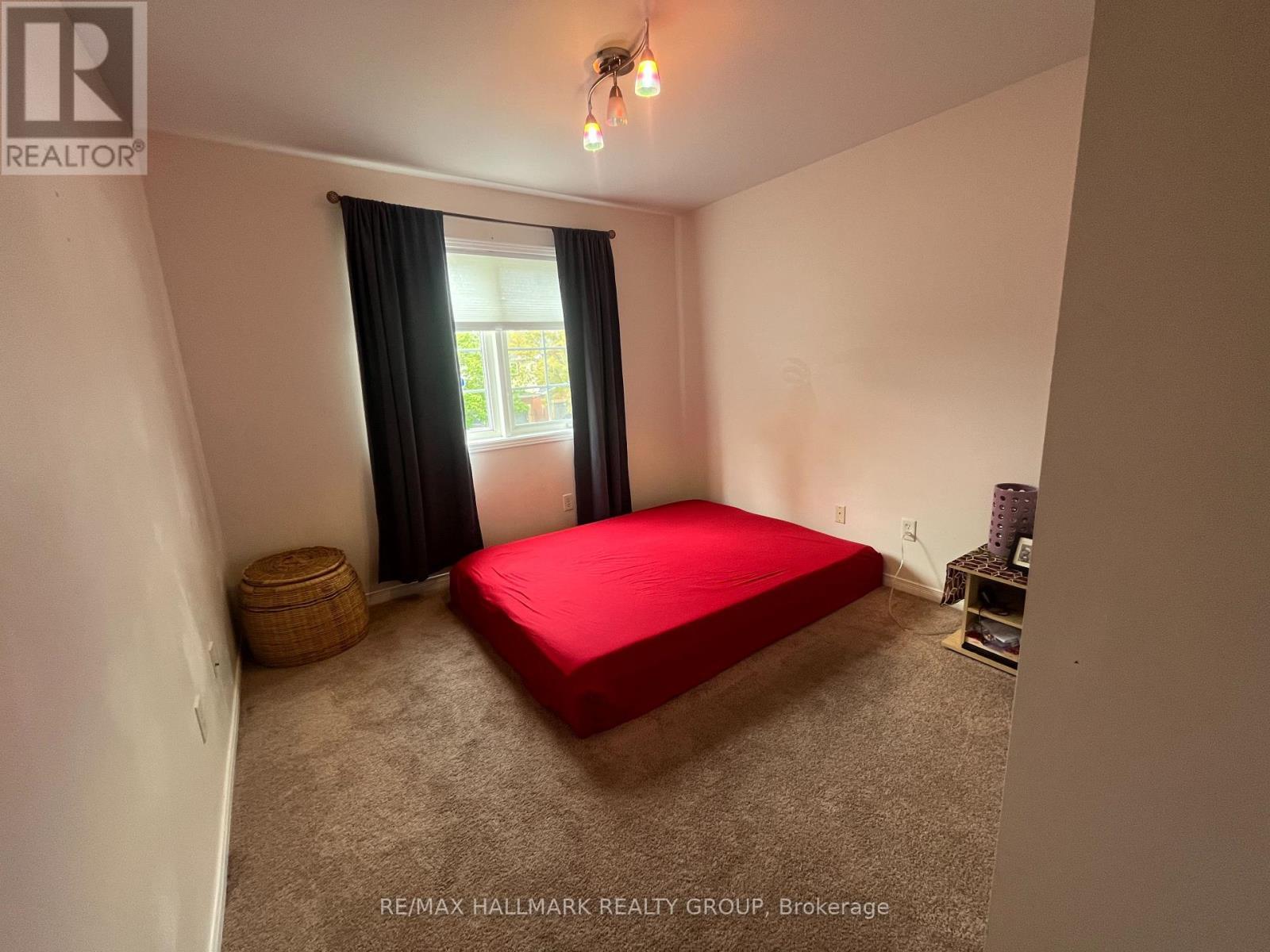 827 Como Crescent, Ottawa, ON