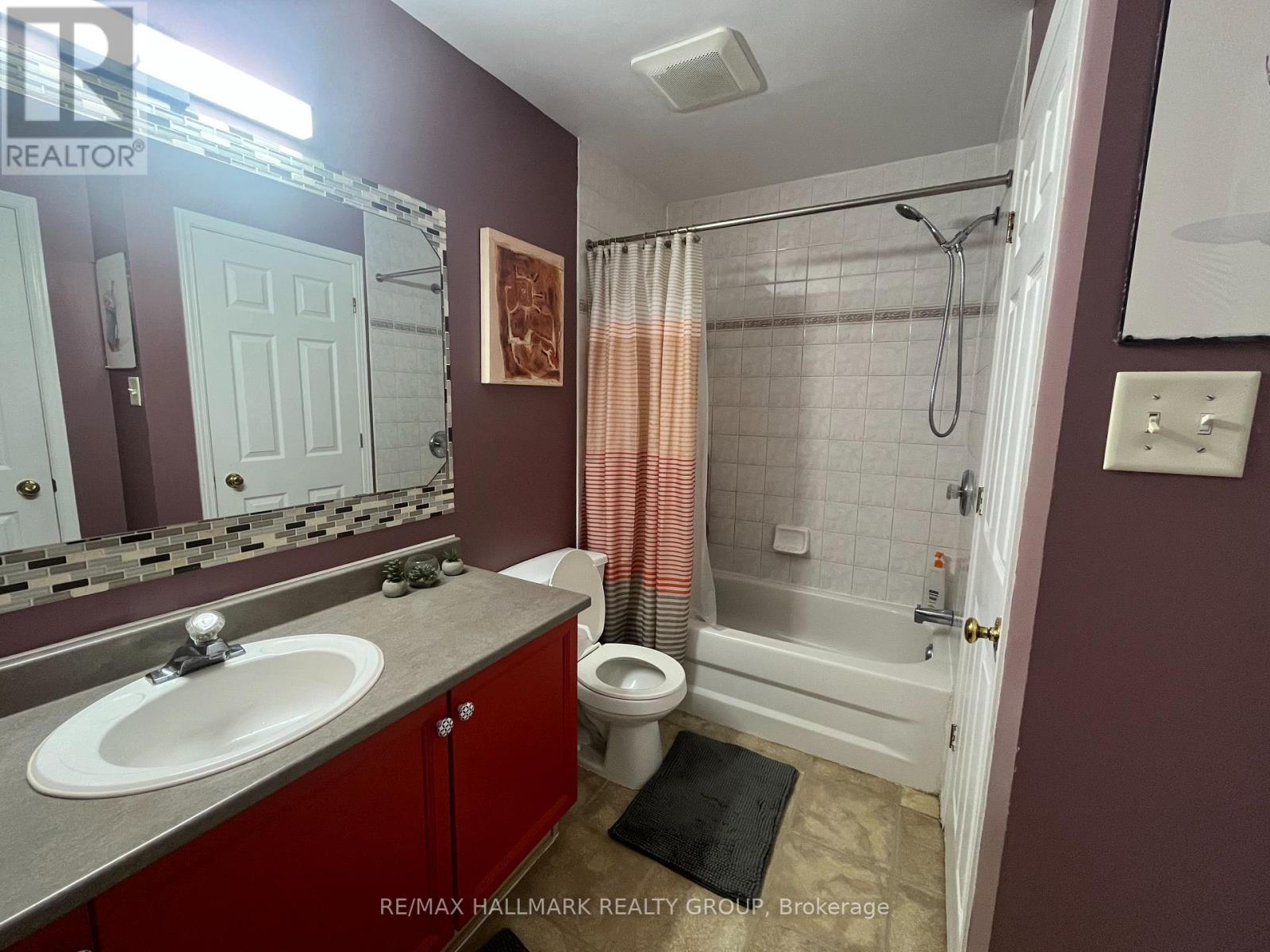 827 Como Crescent, Ottawa, ON