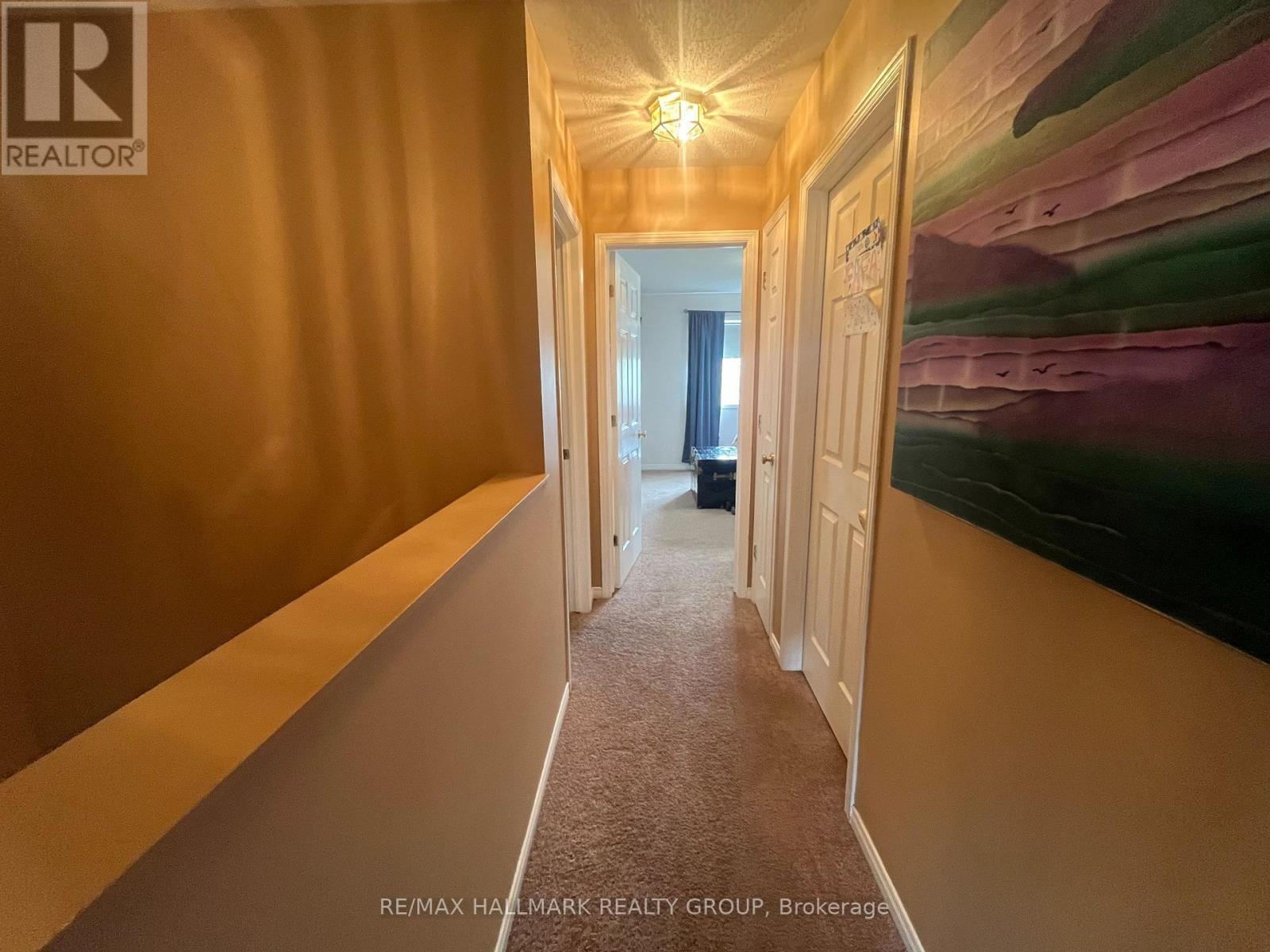 827 Como Crescent, Ottawa, ON