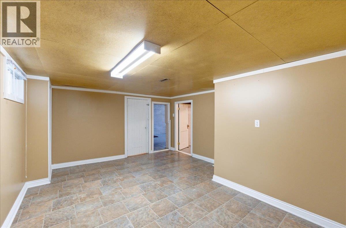 201 Ritchie Avenue, Trail, BC