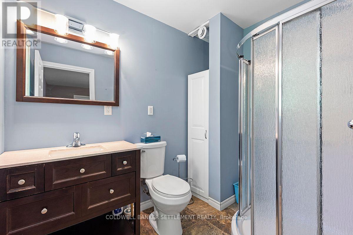 Ensuite 3 pc - 15 Redpath Lane, Rideau Lakes, ON
