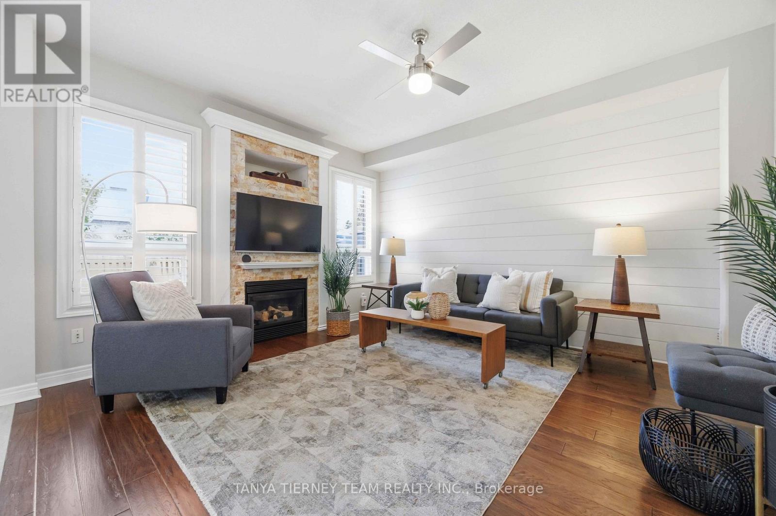 9 Penhurst Drive, Whitby, ON