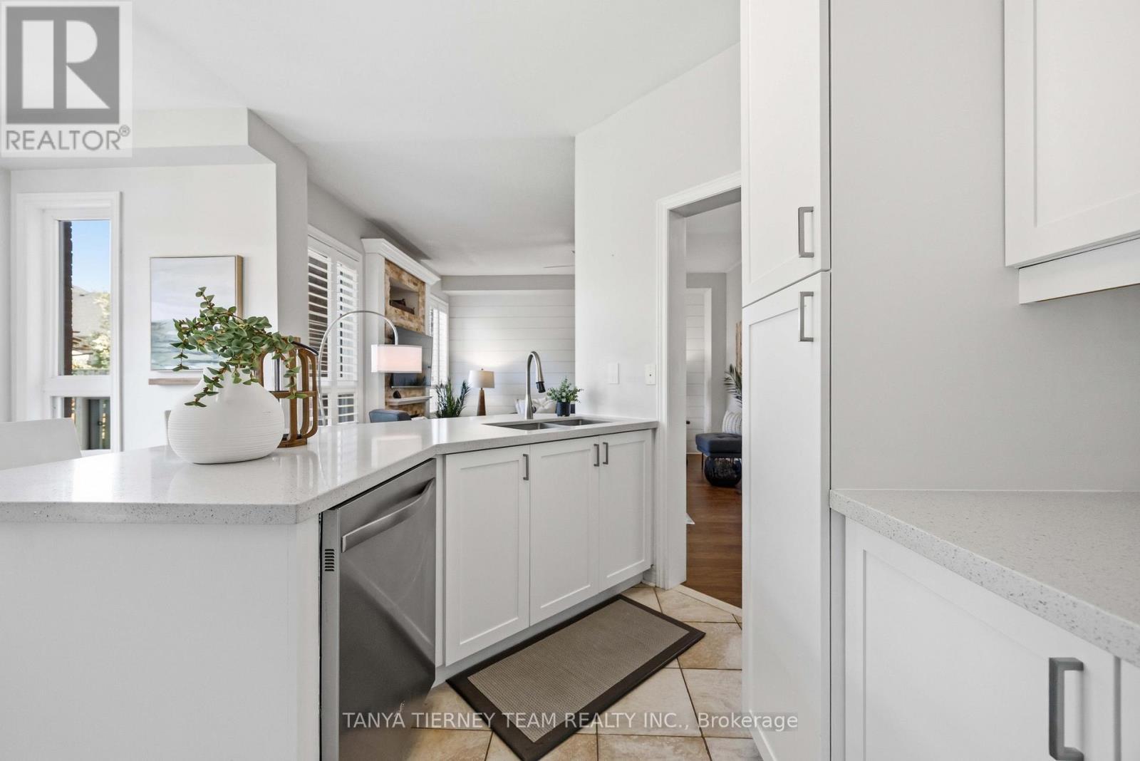 9 Penhurst Drive, Whitby, ON