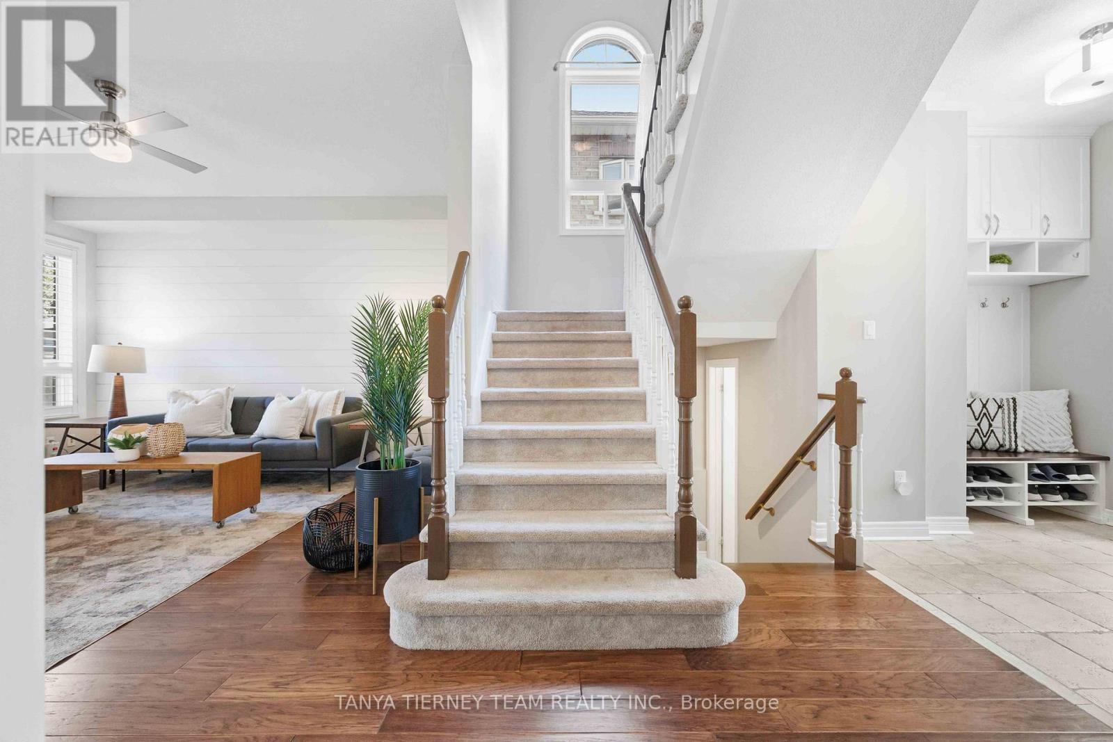 9 Penhurst Drive, Whitby, ON