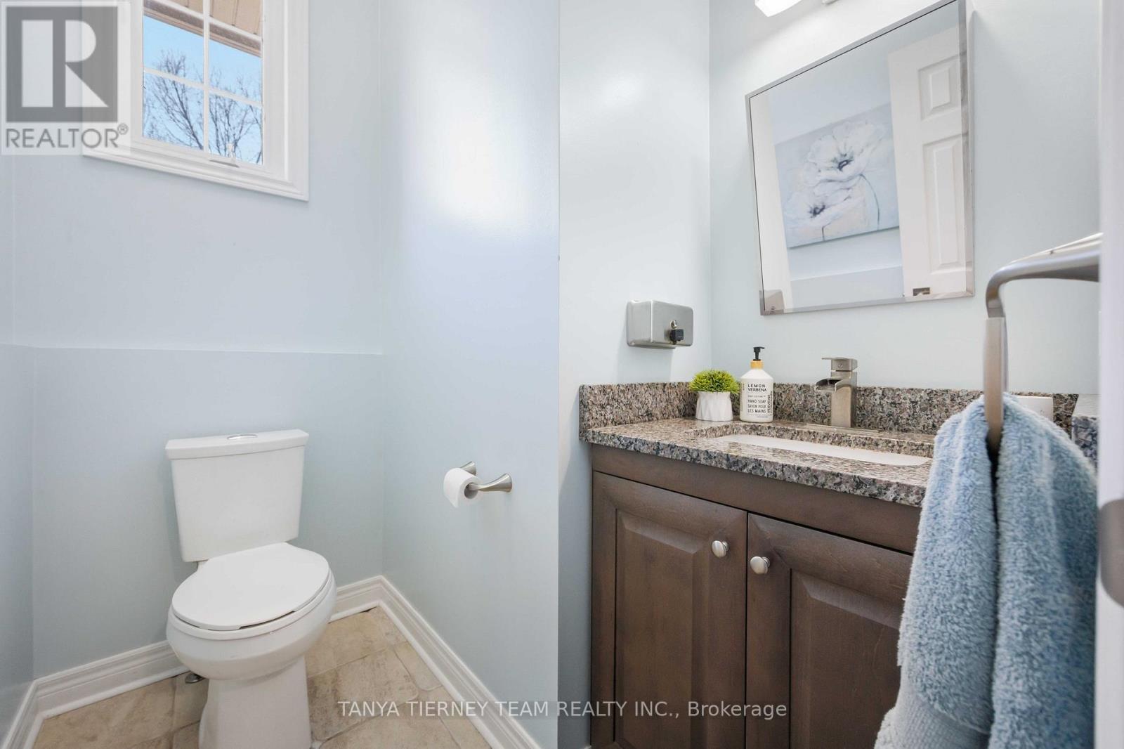 9 Penhurst Drive, Whitby, ON