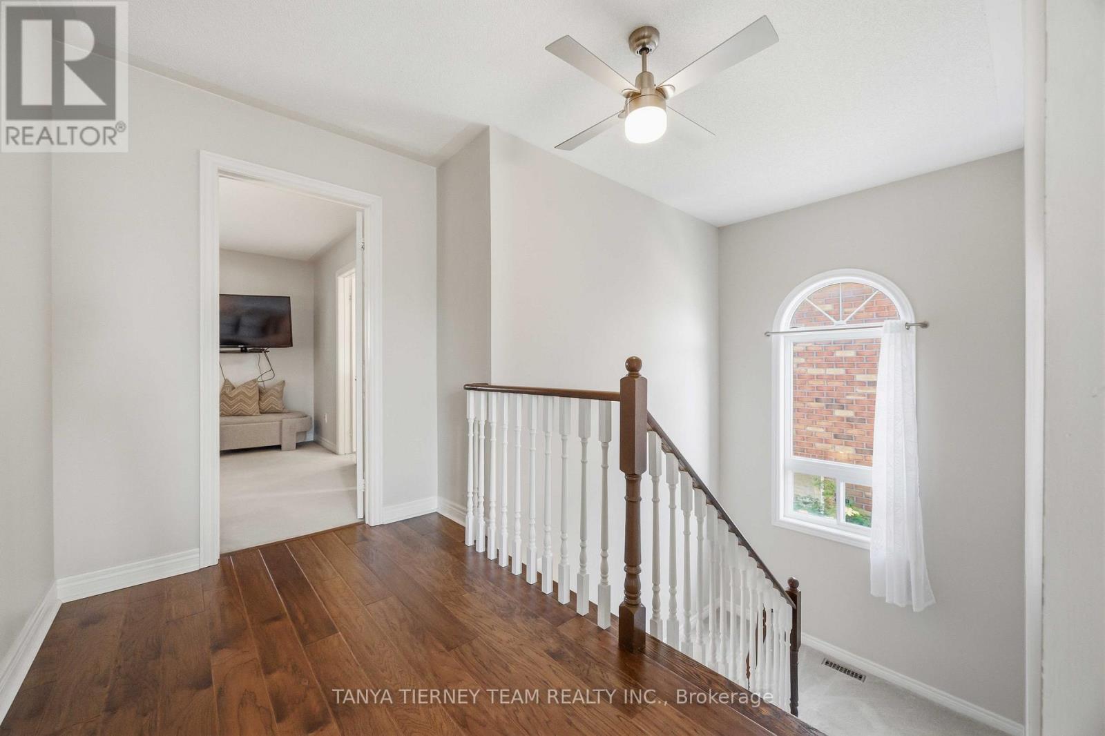 9 Penhurst Drive, Whitby, ON