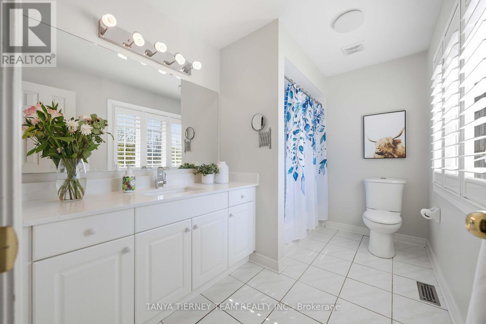 9 Penhurst Drive, Whitby, ON