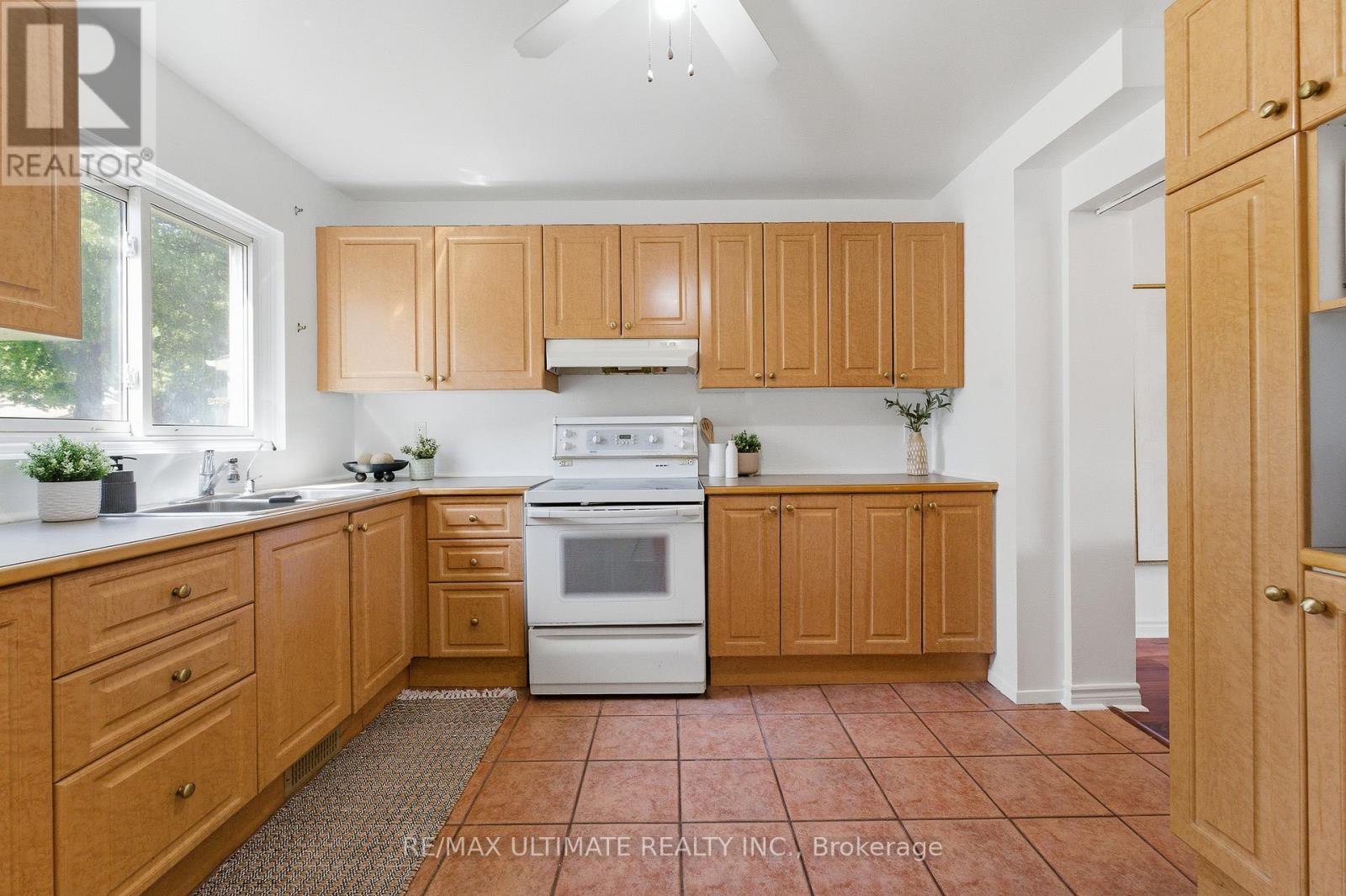 17 Quantrell Trail, Toronto, ON