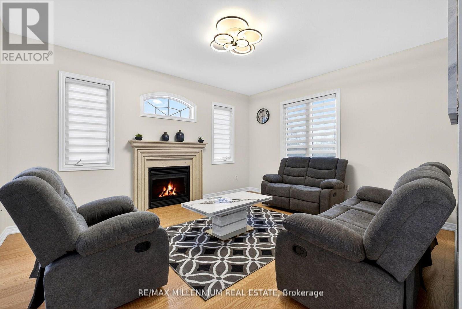 75 Twin Hill Crescent, Vaughan, ON