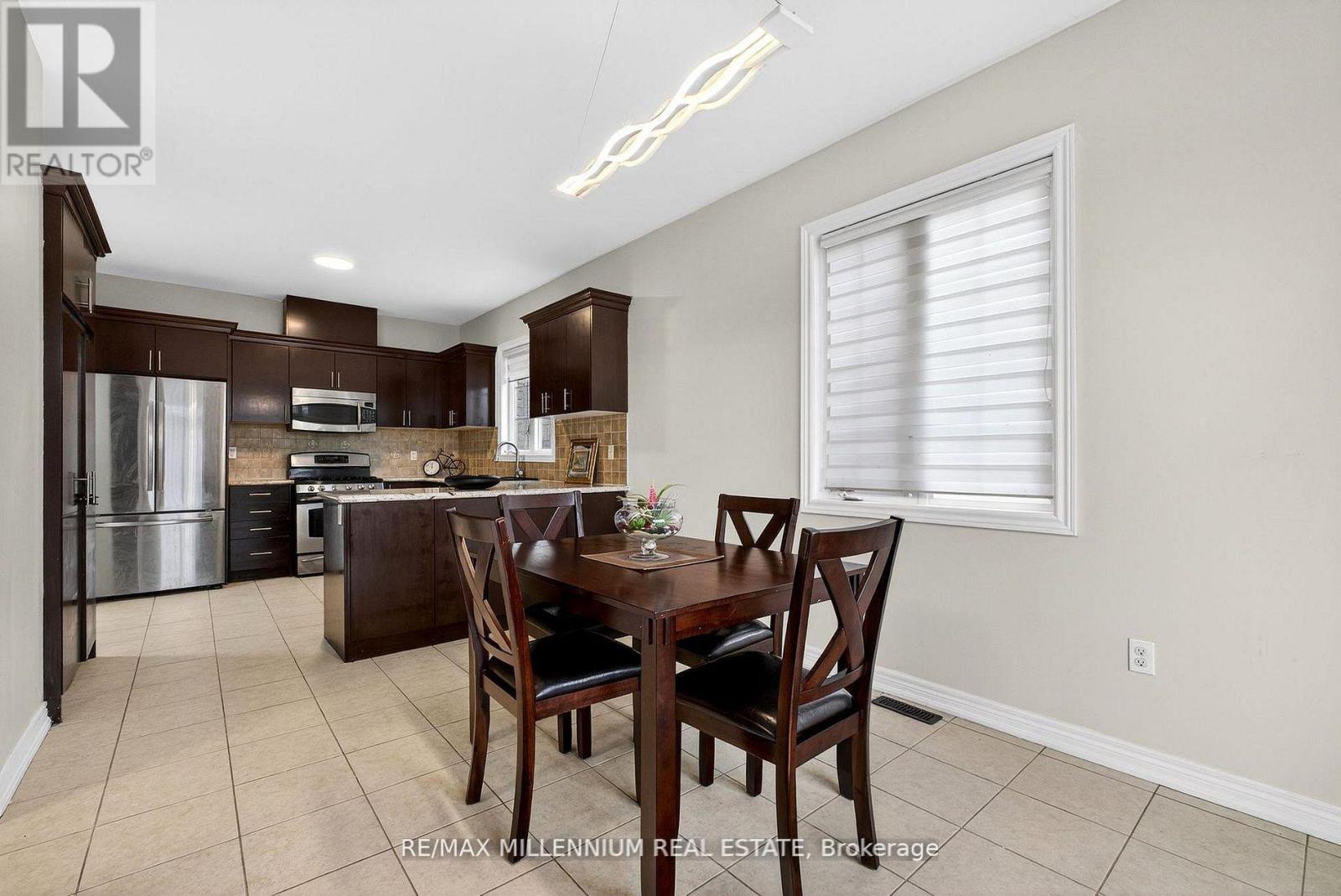 75 Twin Hill Crescent, Vaughan, ON
