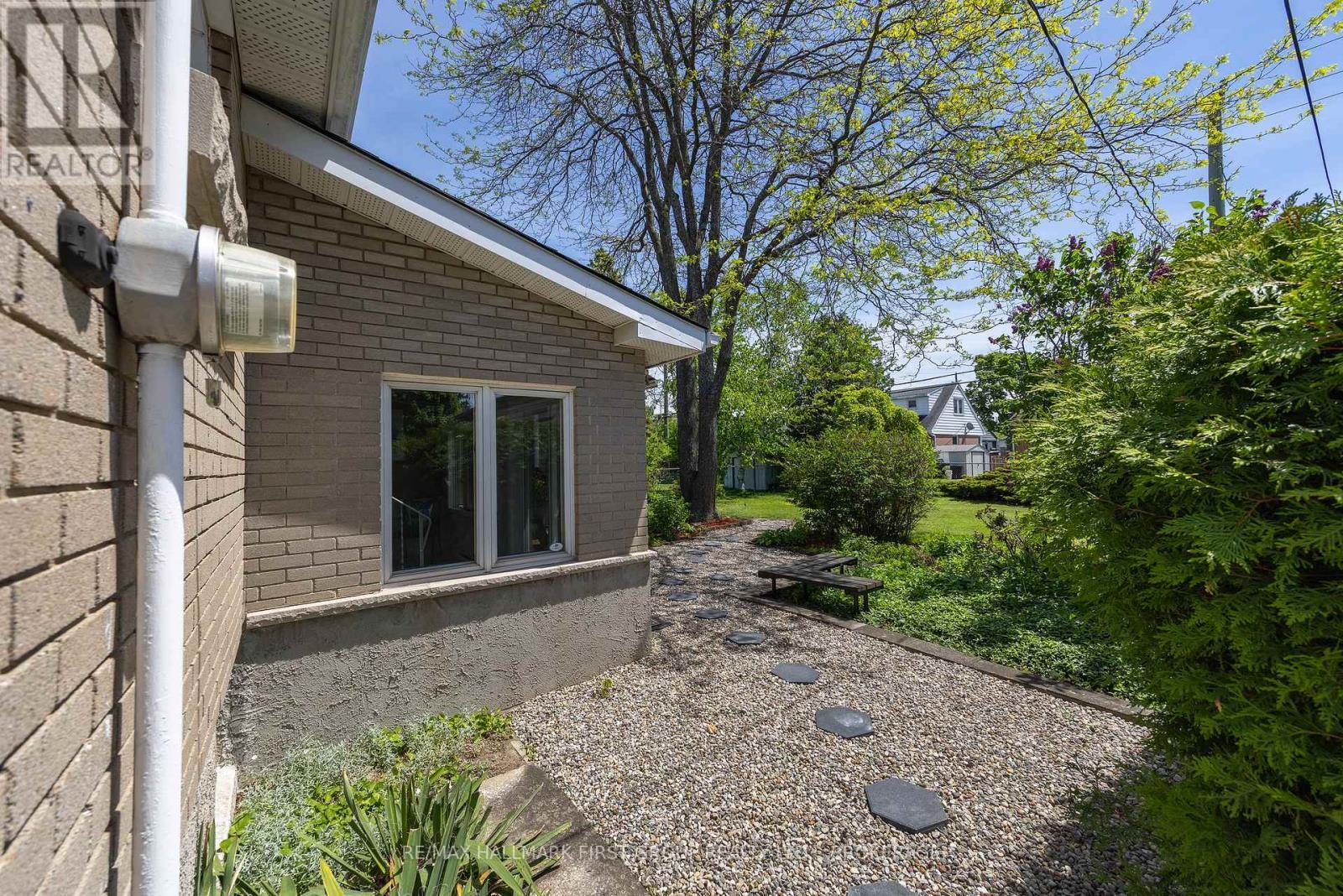 184 Kirkpatrick Street, Kingston (East Of Sir John A. Blvd), ON