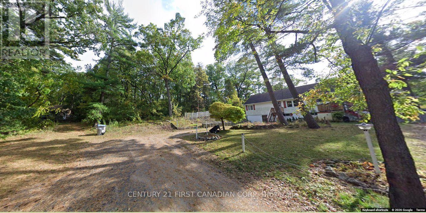 7619 Chester Trail, Lambton Shores (Port Franks), ON