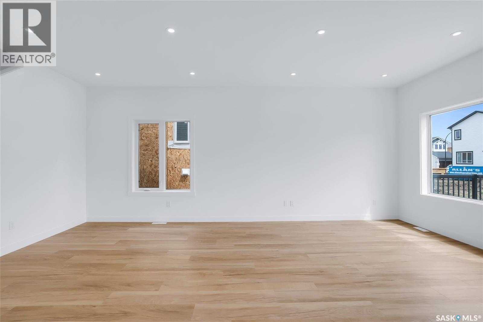 419 Nazarali Manor, Saskatoon, SK - Indoor Photo Showing Other Room
