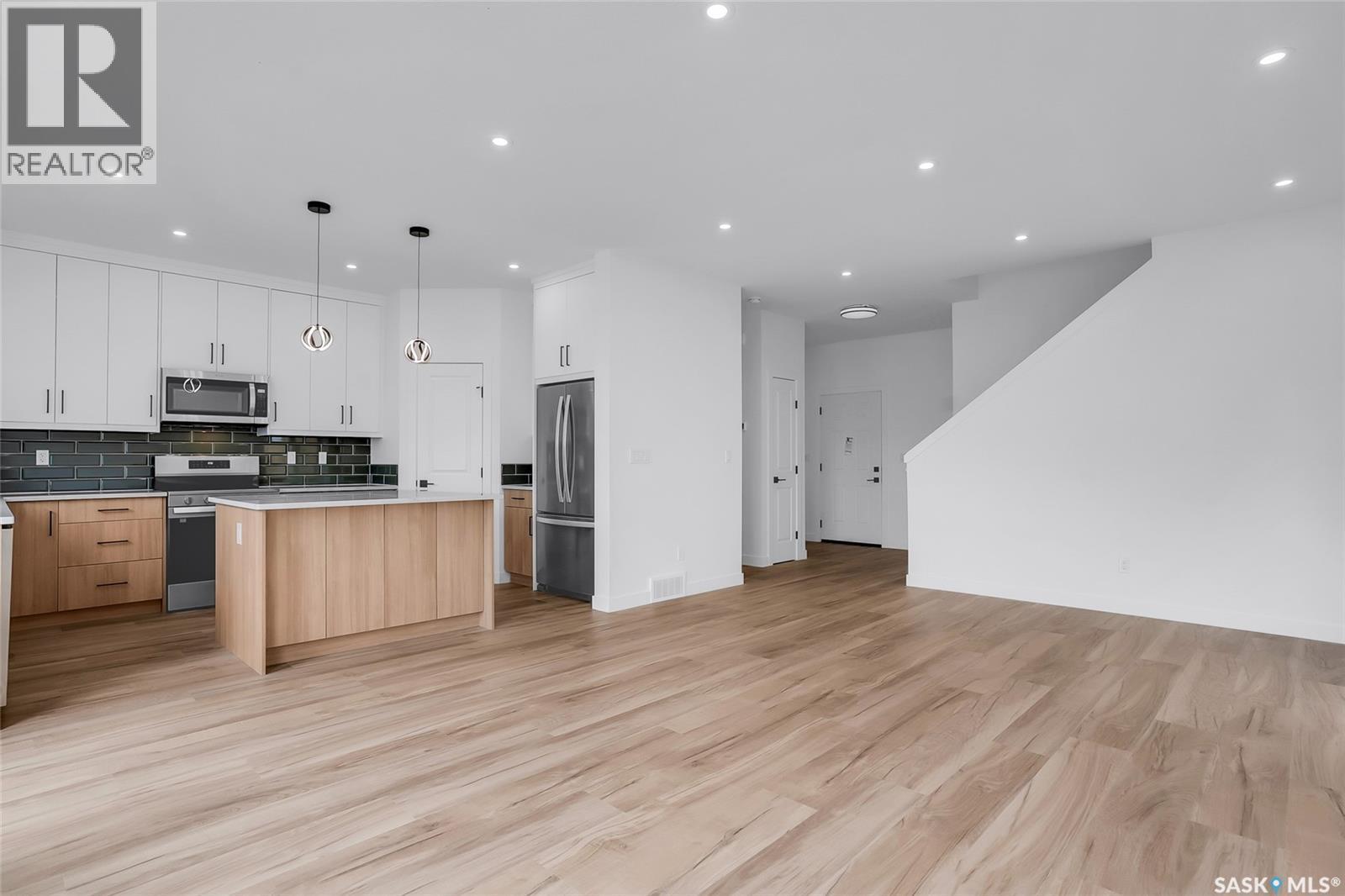 419 Nazarali Manor, Saskatoon, SK - Indoor Photo Showing Kitchen