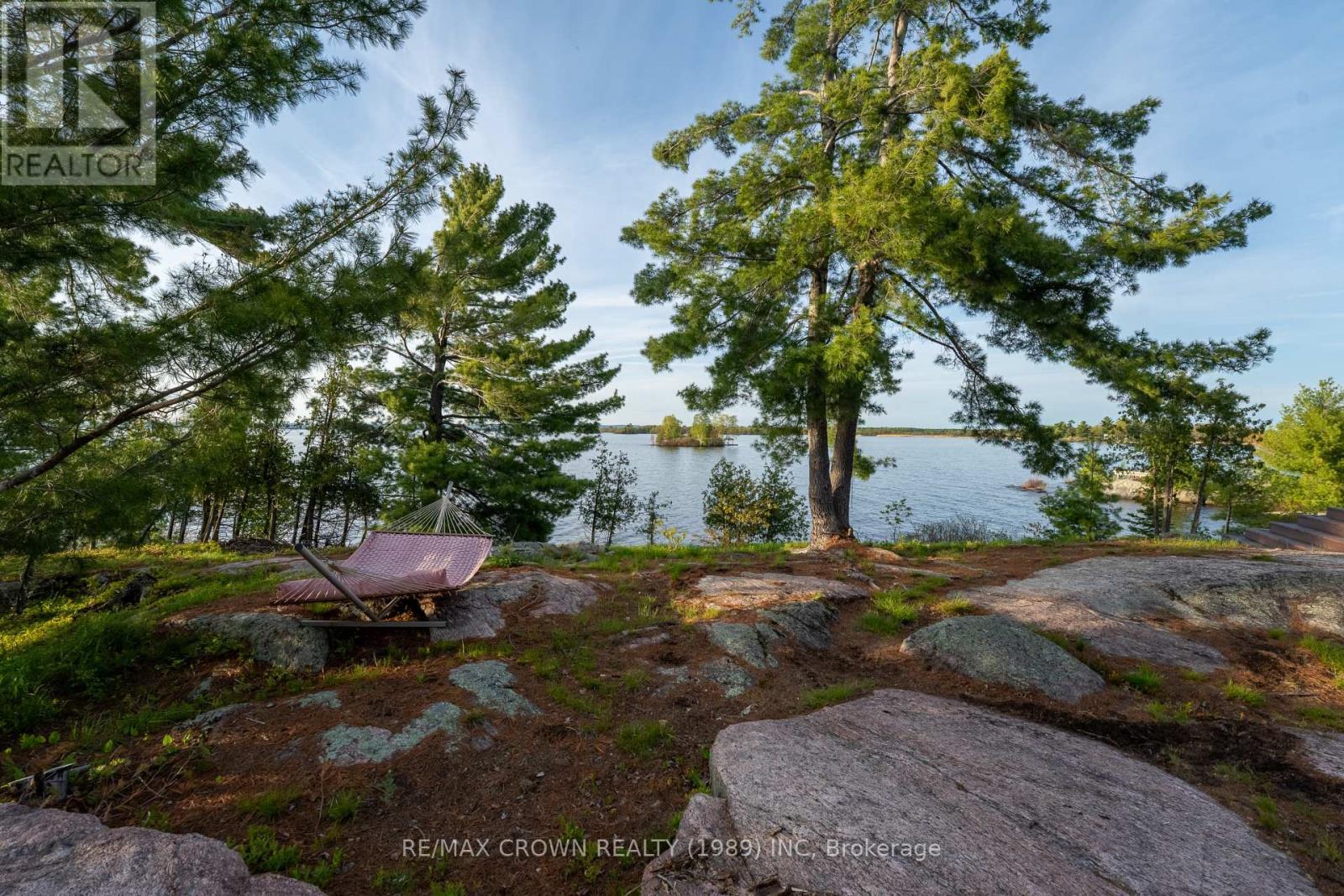 Island F I South East Bay, Callander, ON