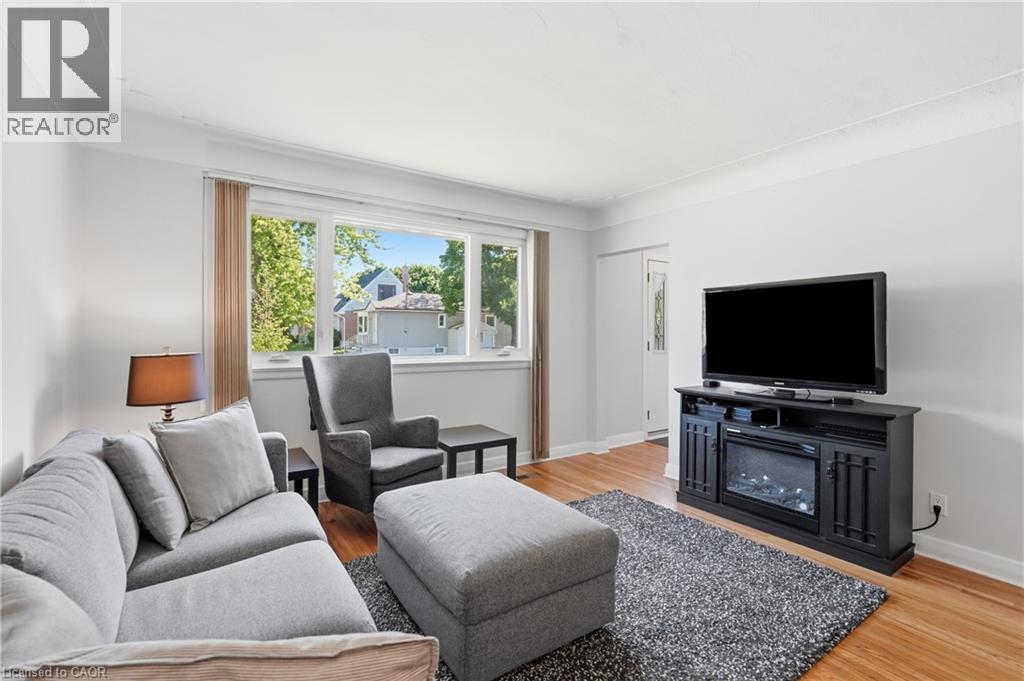 764 Brucedale Avenue E, Hamilton, ON