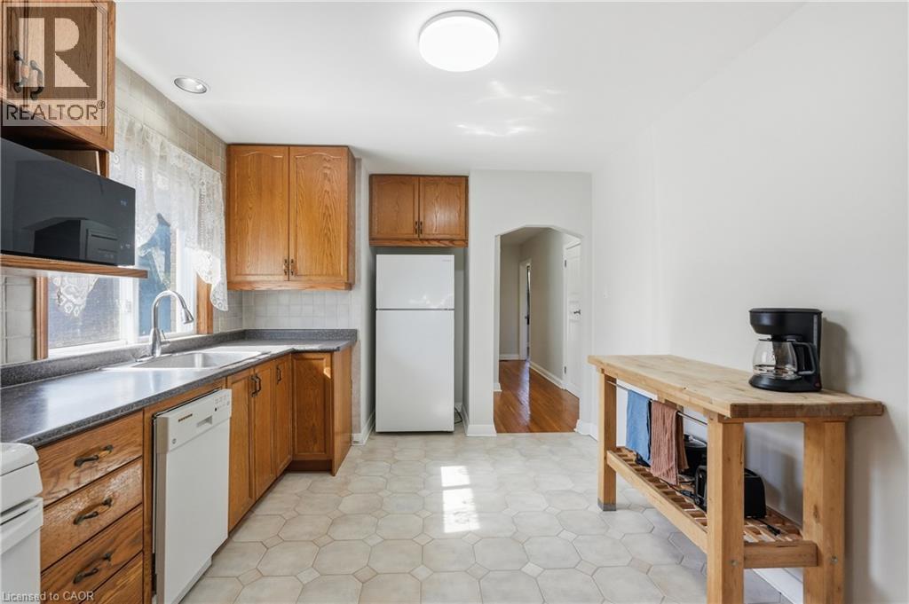 764 Brucedale Avenue E, Hamilton, ON