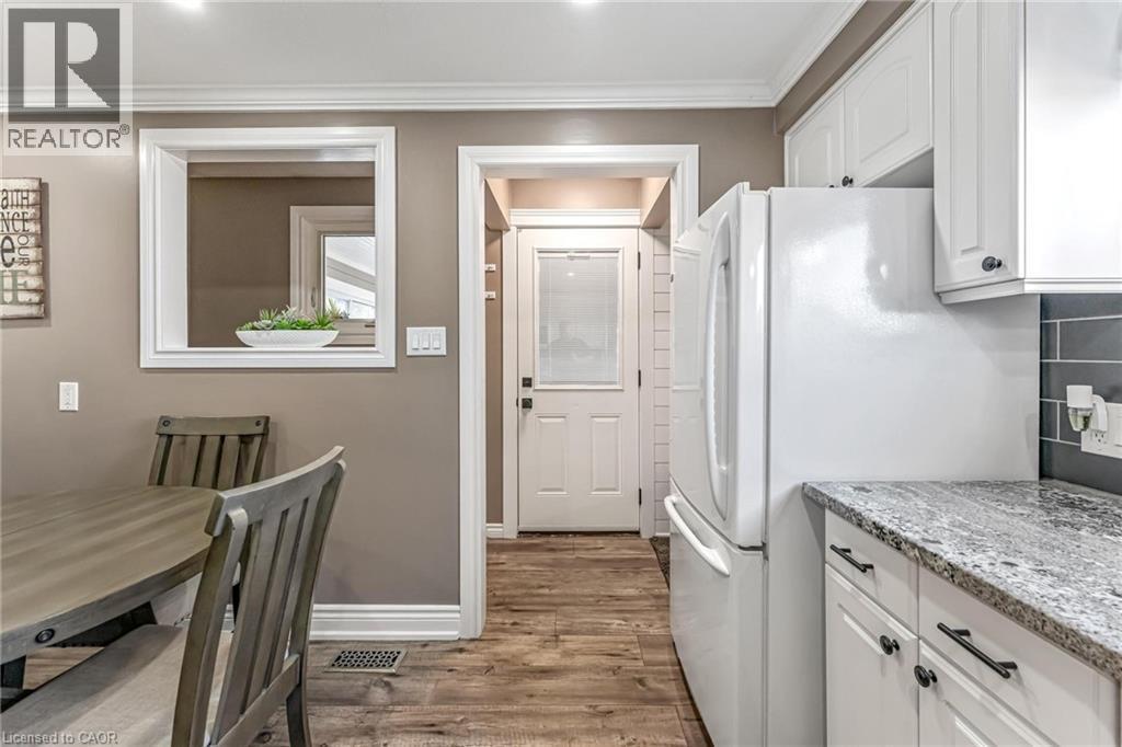 9924 Dickenson Road W, Hamilton, ON