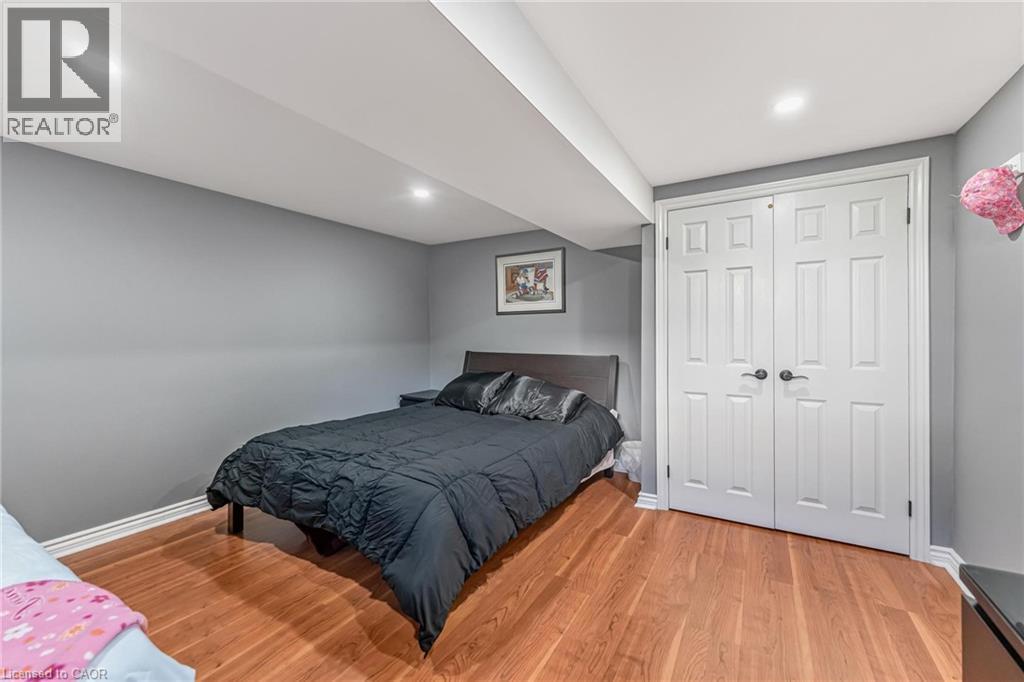 9924 Dickenson Road W, Hamilton, ON
