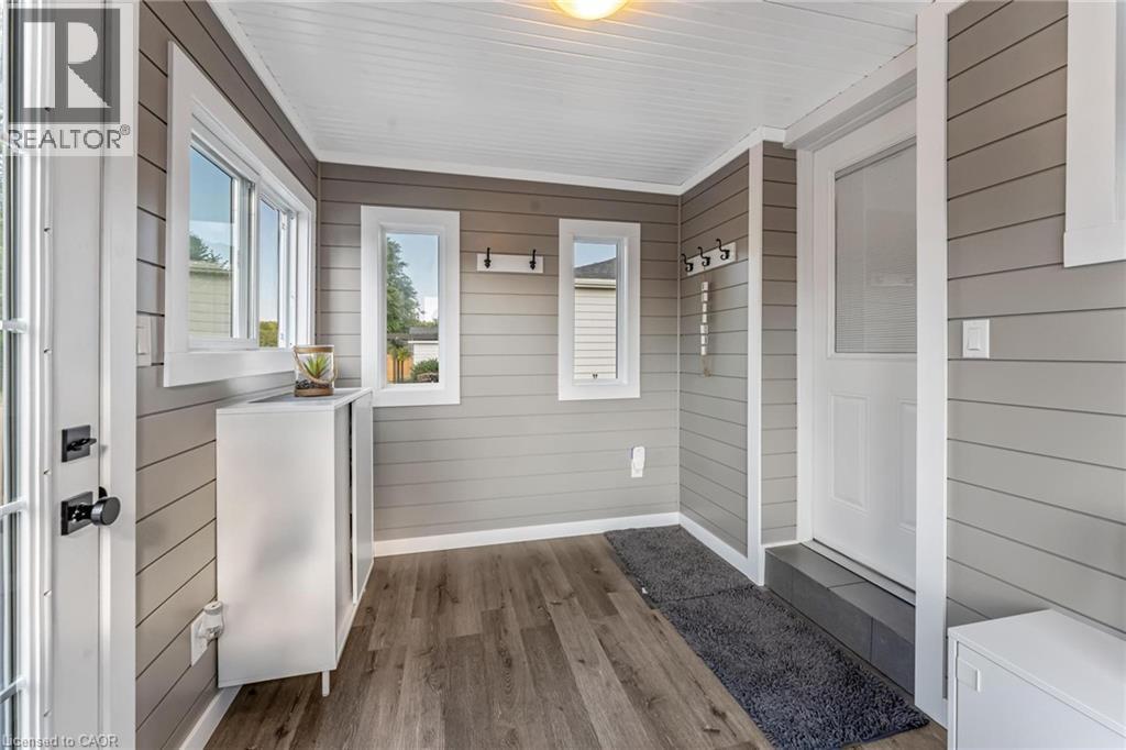 9924 Dickenson Road W, Hamilton, ON