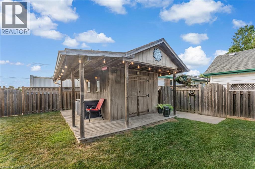 9924 Dickenson Road W, Hamilton, ON