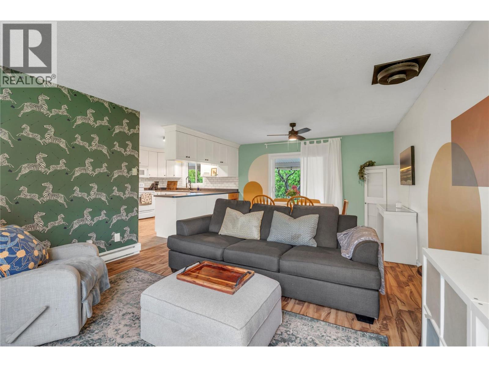 7513 Crest-A-Way Road, Oliver, BC