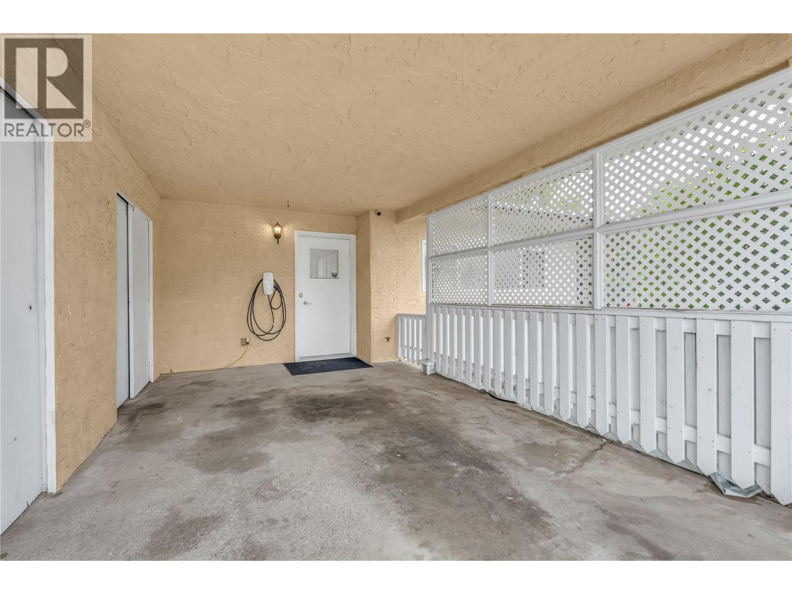 7513 Crest-A-Way Road, Oliver, BC