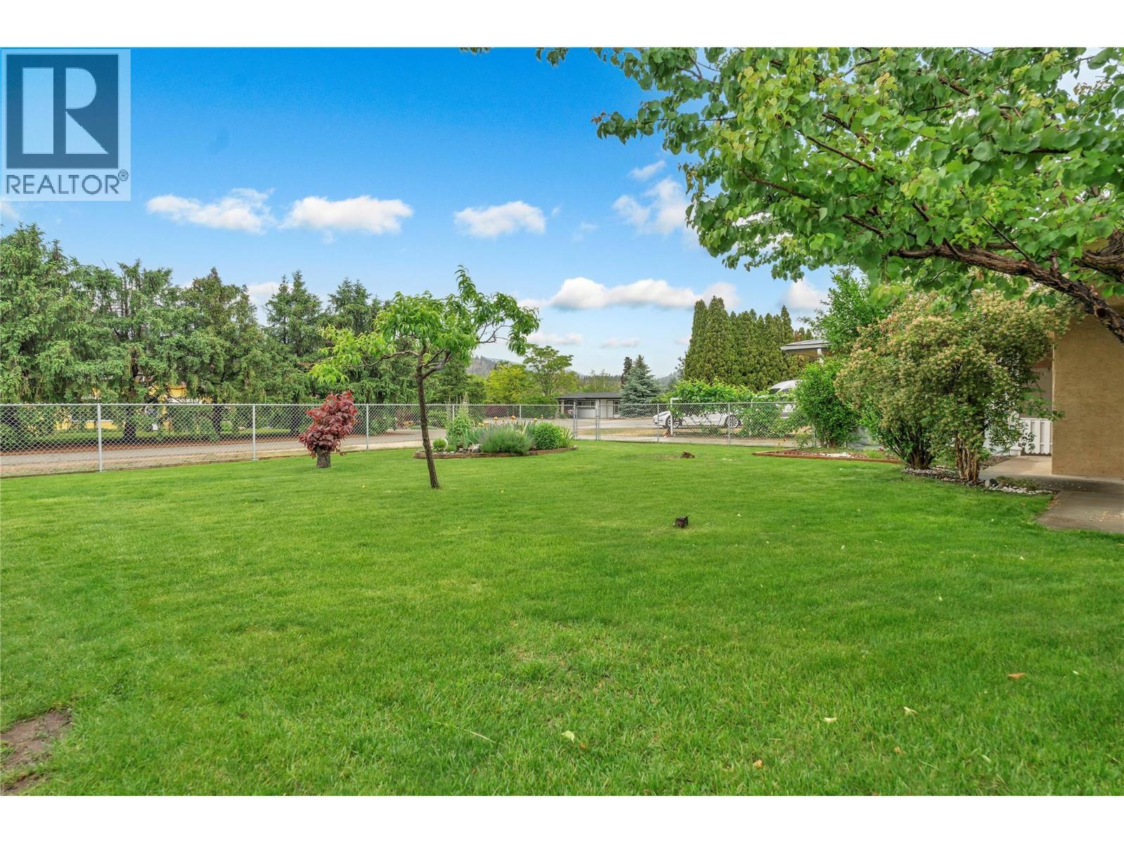 7513 Crest-A-Way Road, Oliver, BC