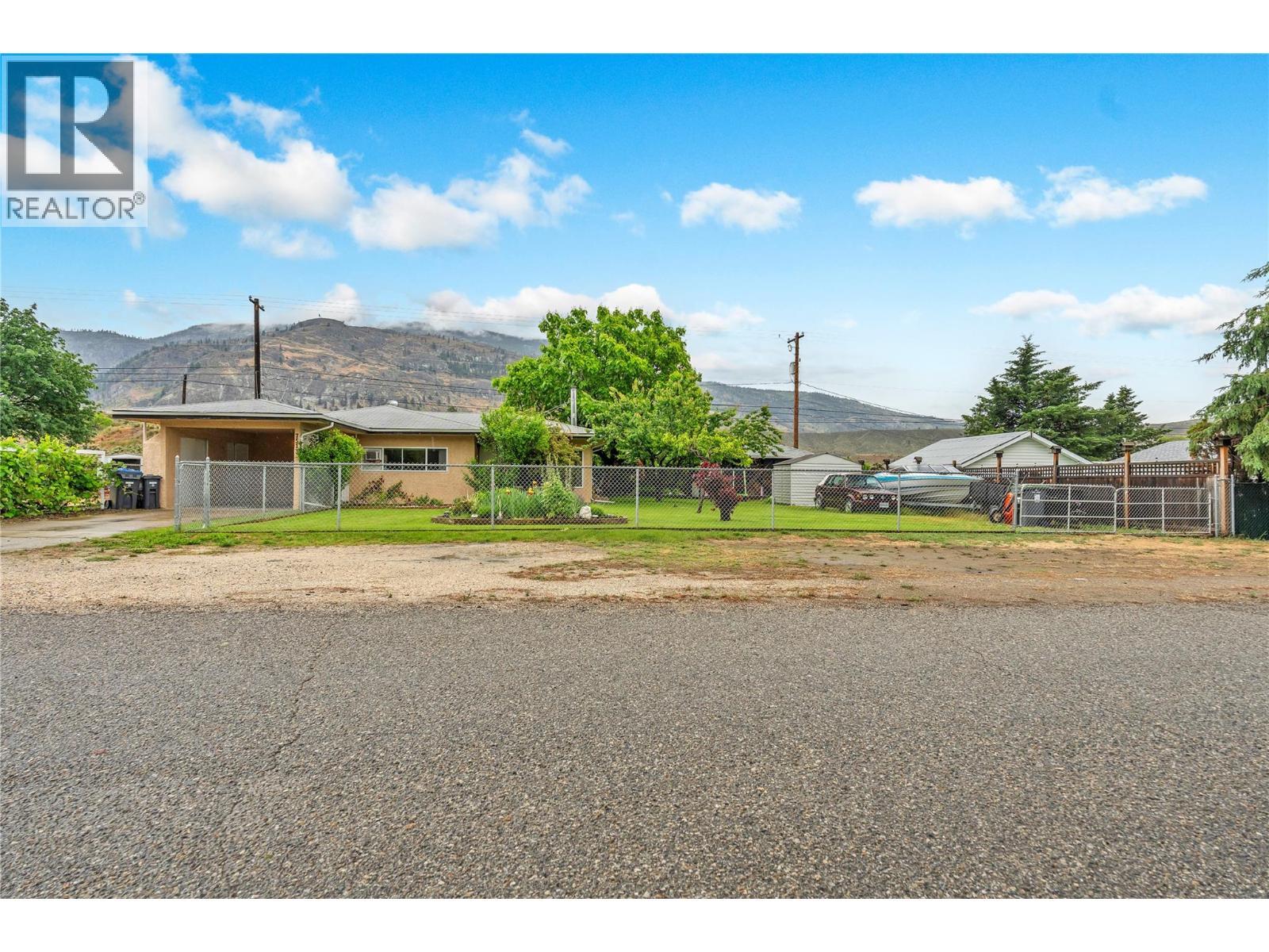 7513 Crest-A-Way Road, Oliver, BC