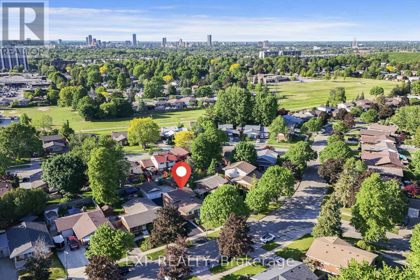 124 Dunsmere Drive, Kitchener, ON