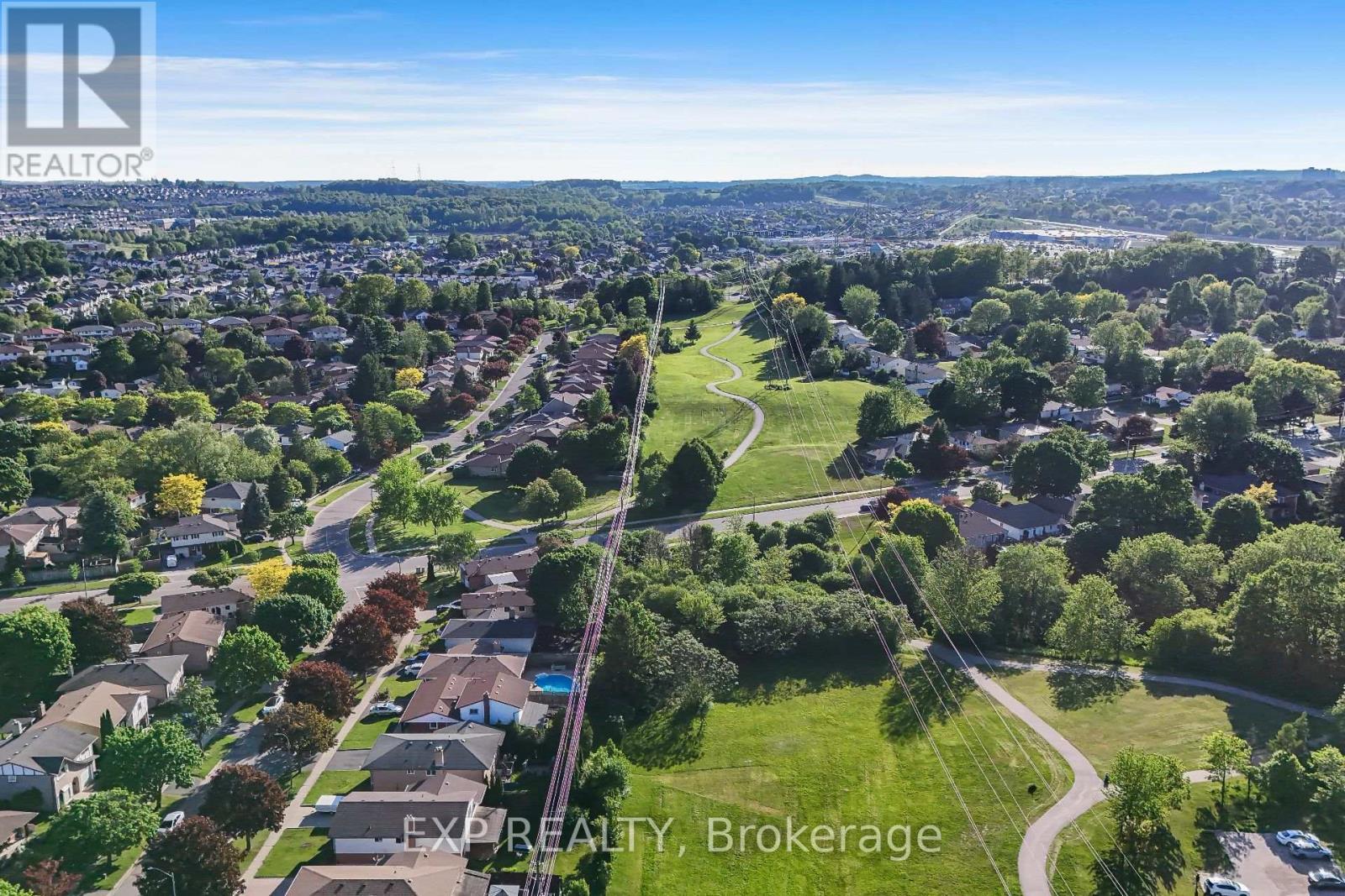 124 Dunsmere Drive, Kitchener, ON