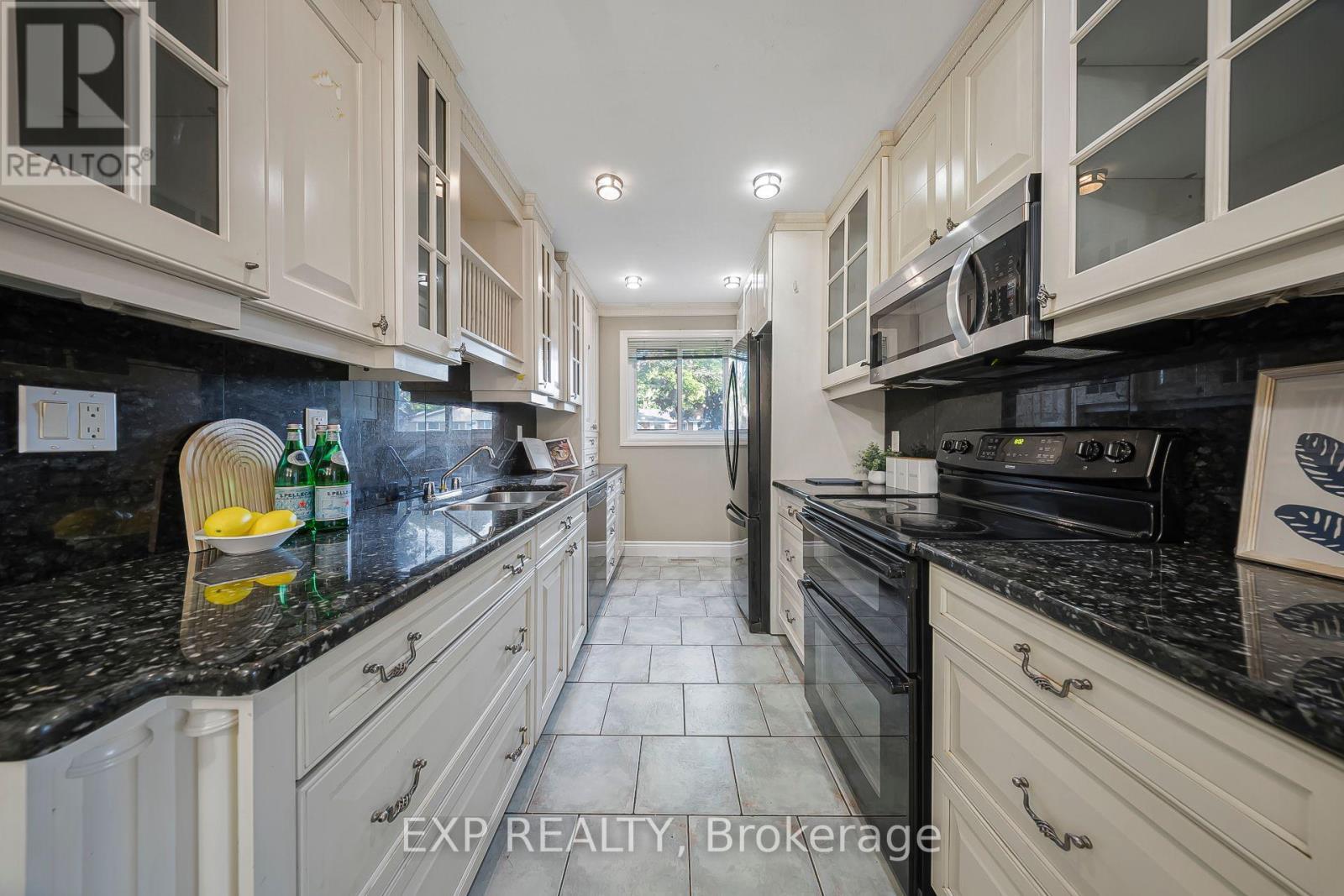 124 Dunsmere Drive, Kitchener, ON