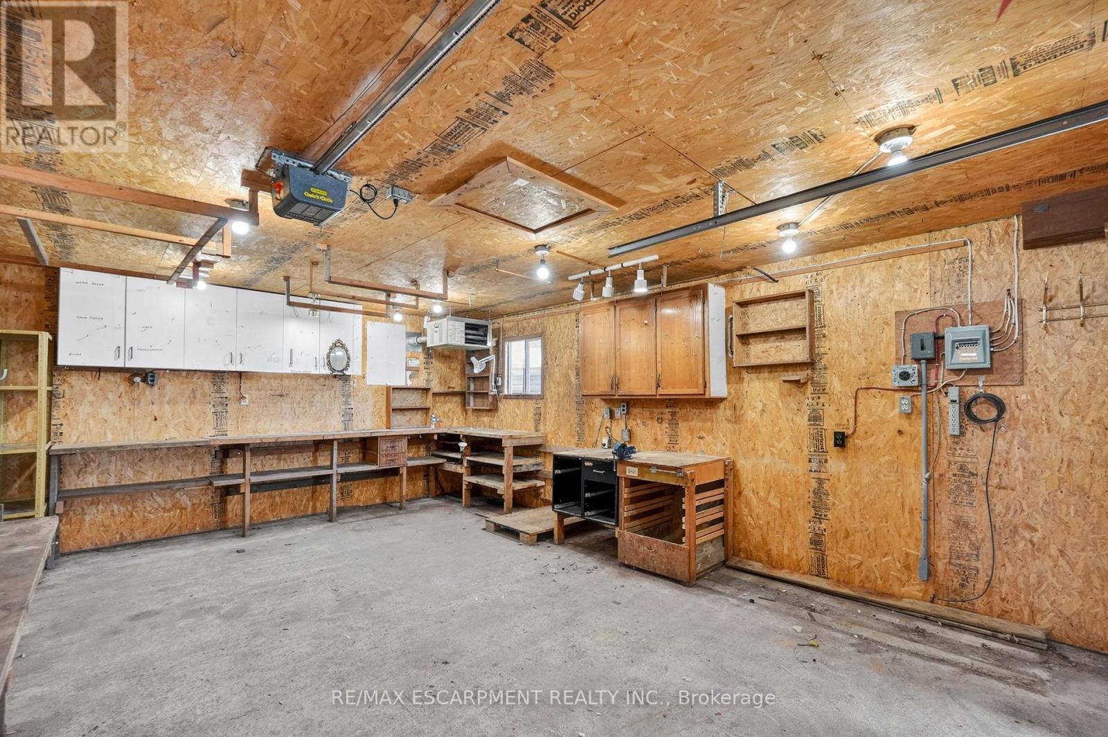 80 Walter Avenue N, Hamilton, ON