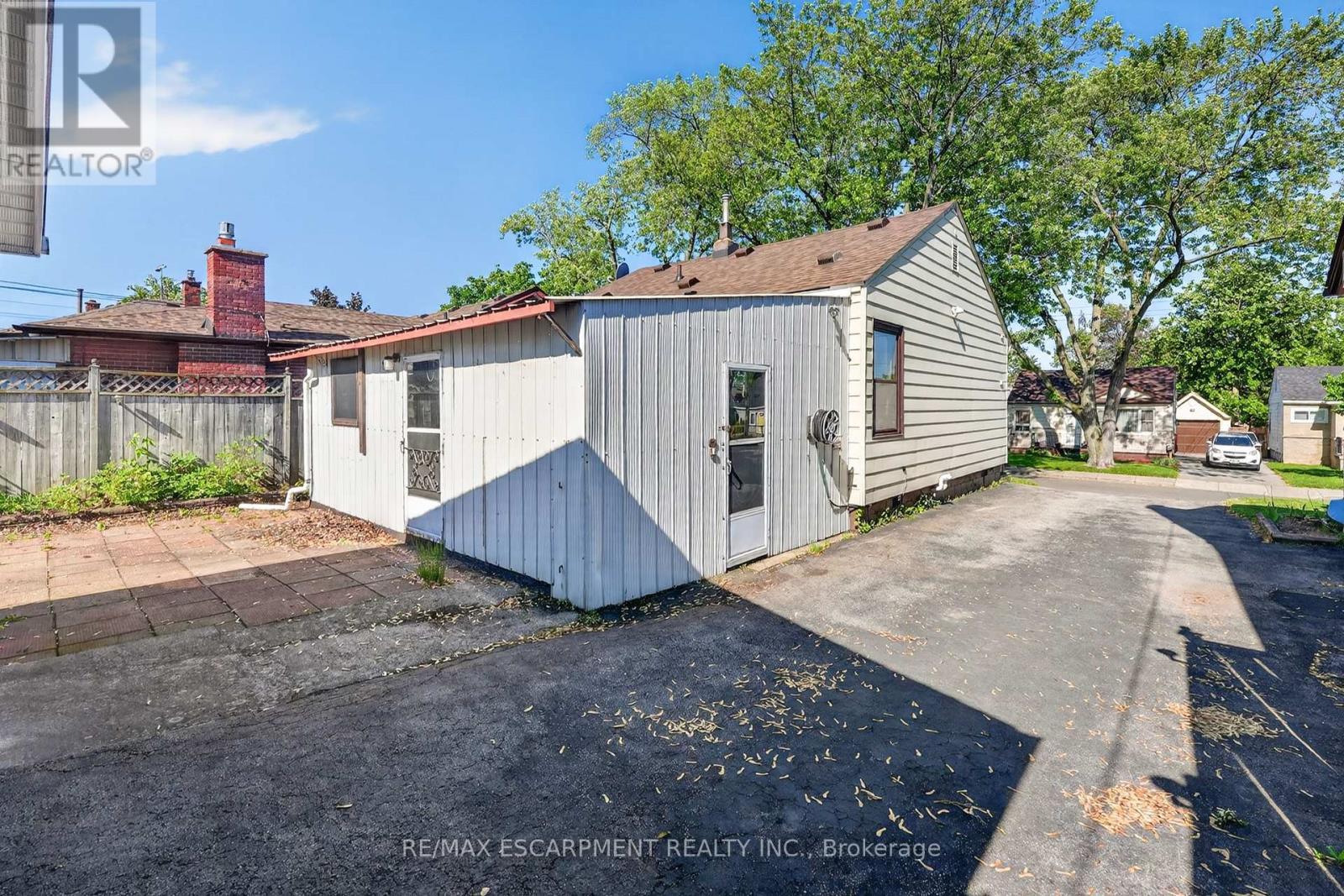 80 Walter Avenue N, Hamilton, ON