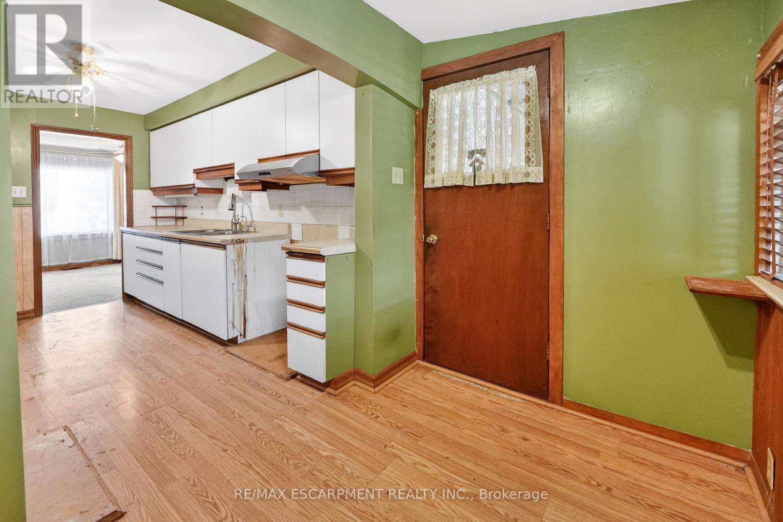 80 Walter Avenue N, Hamilton, ON