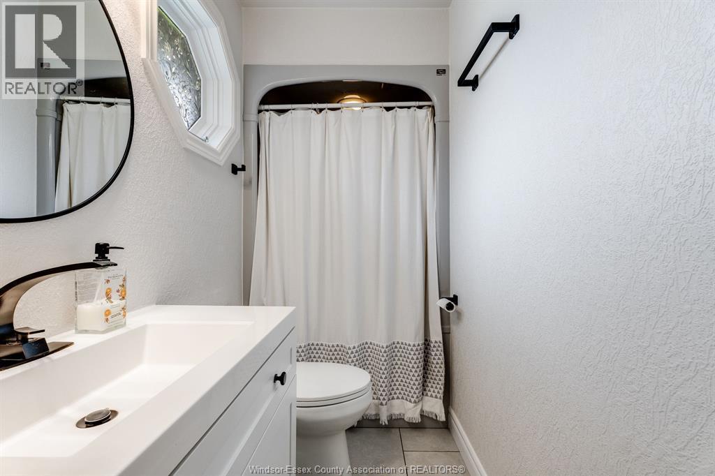 66 Shawnee Court, Leamington, ON