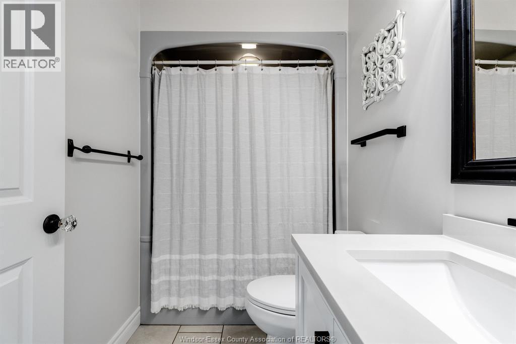 66 Shawnee Court, Leamington, ON