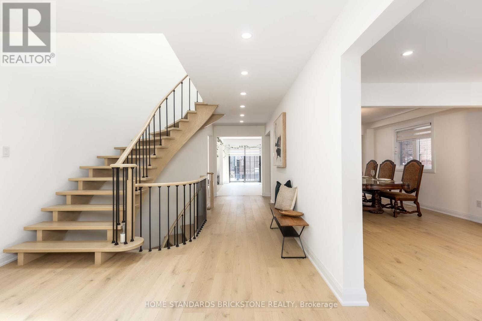 139 Pinewood Drive, Vaughan, ON