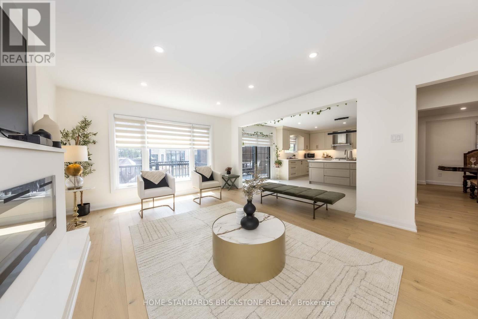 139 Pinewood Drive, Vaughan, ON