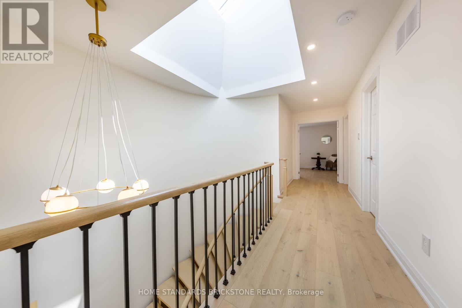 139 Pinewood Drive, Vaughan, ON