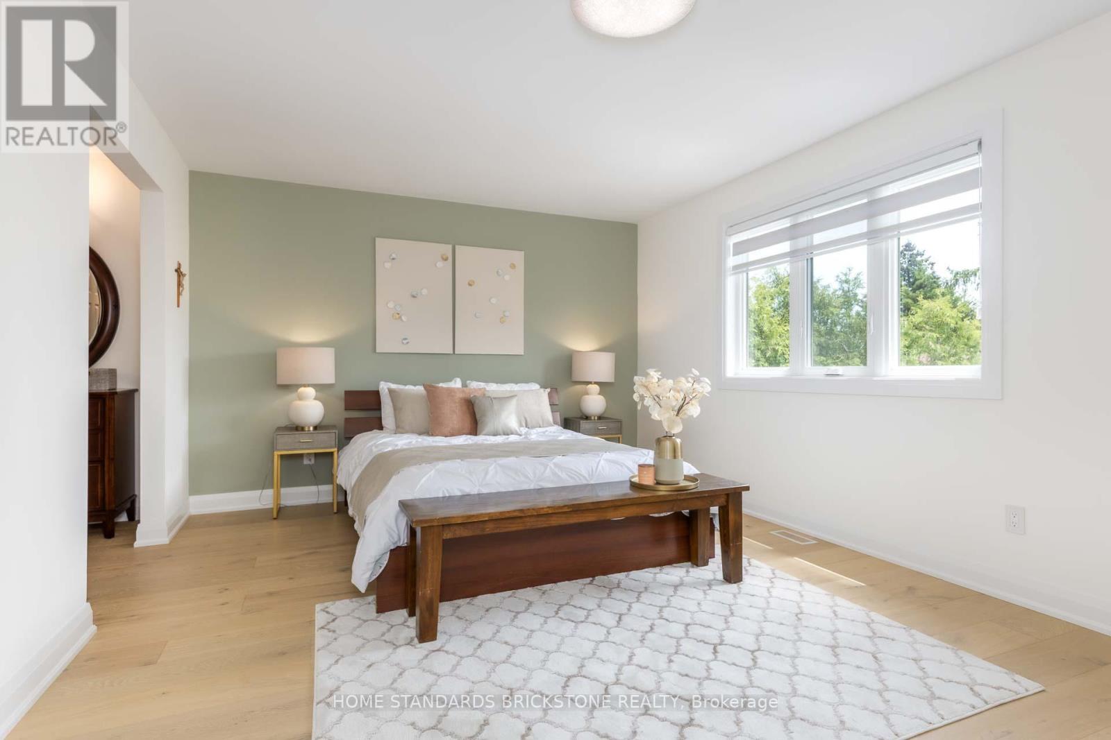 139 Pinewood Drive, Vaughan, ON