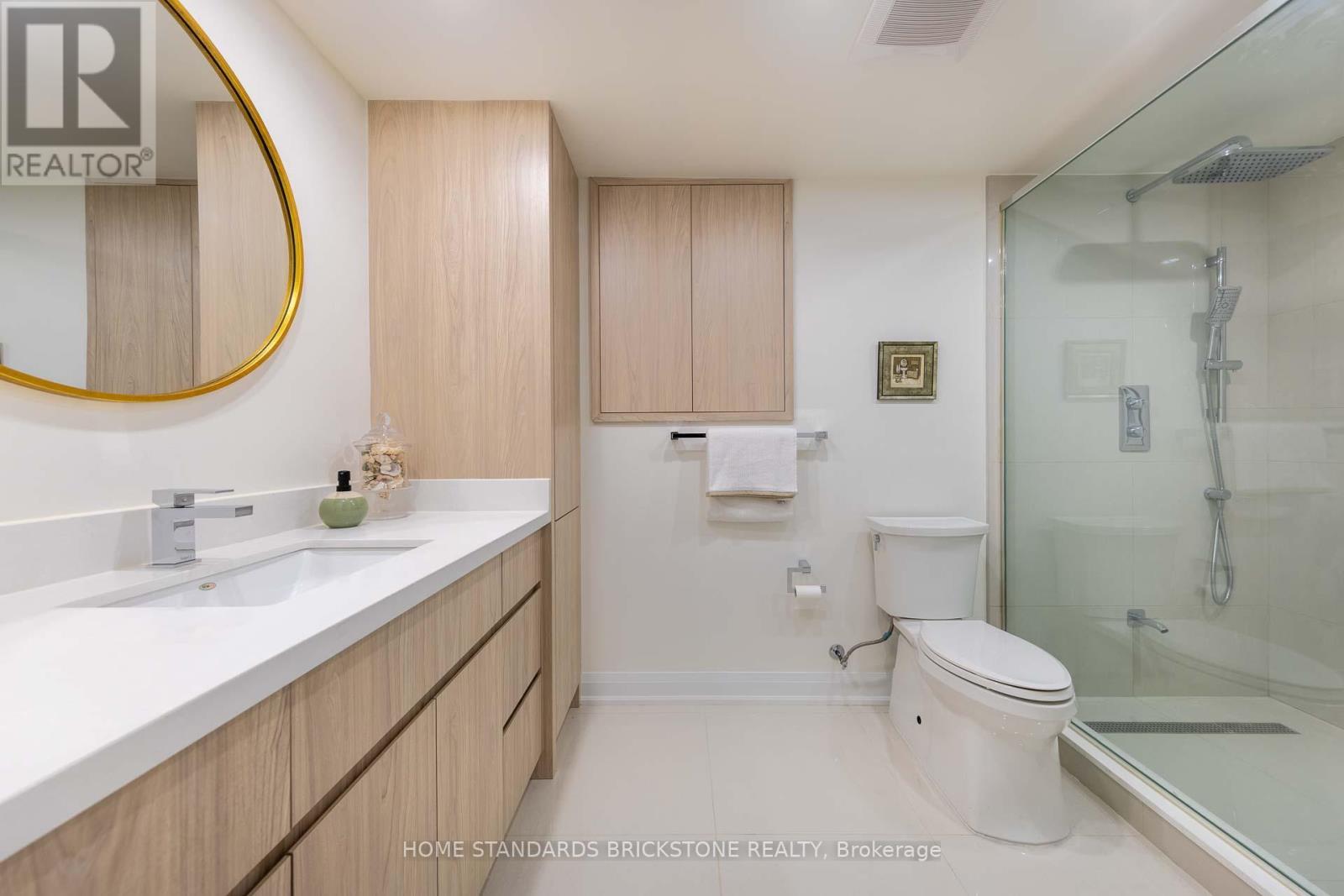 139 Pinewood Drive, Vaughan, ON