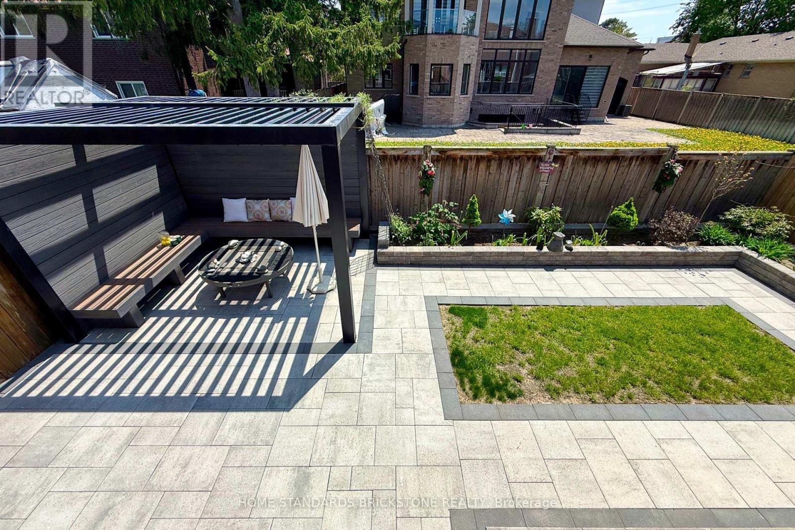 139 Pinewood Drive, Vaughan, ON