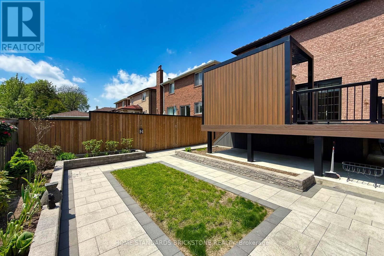 139 Pinewood Drive, Vaughan, ON