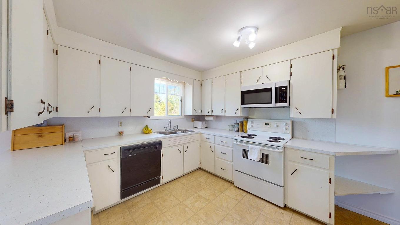 10 Leighton Drive, Brooklyn, NS