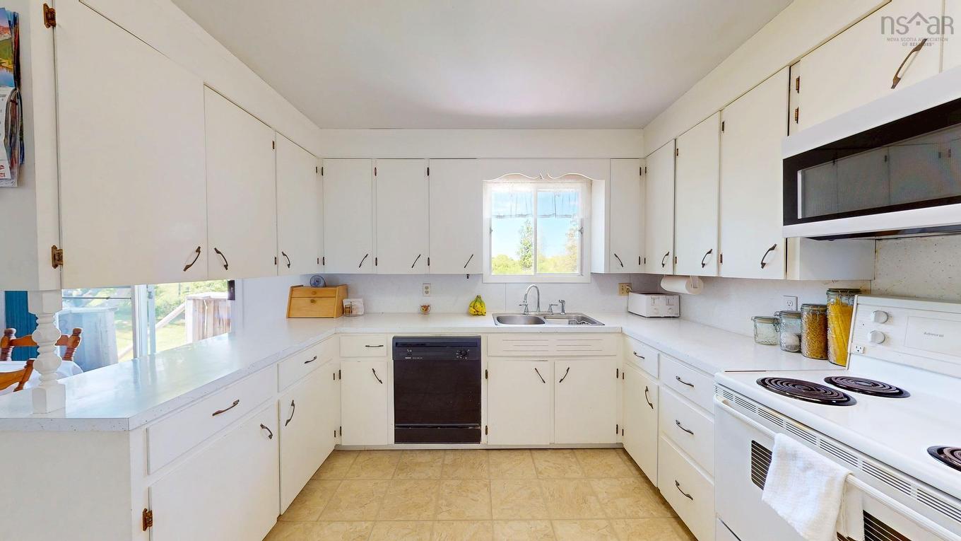 10 Leighton Drive, Brooklyn, NS
